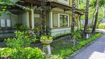 Grand Whiz Hotel Nusa Dua