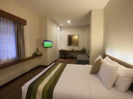 Grand Whiz Hotel Nusa Dua