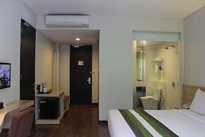 Grand Whiz Hotel Nusa Dua