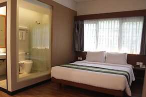 Grand Whiz Hotel Nusa Dua