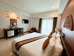 Navatara Phuket Resort