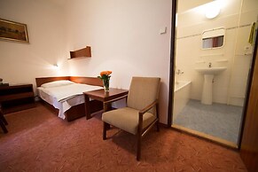 Lázeňská Léčebna Mánes