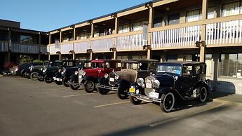 Thunderbird Motor Inn