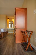 Thunderbird Motor Inn