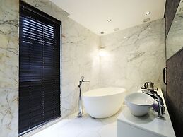 Hotel Amare