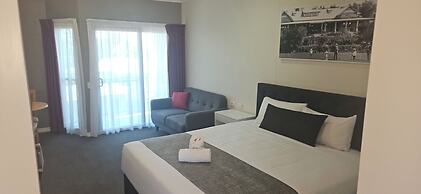 Eastgate on the Range Motel