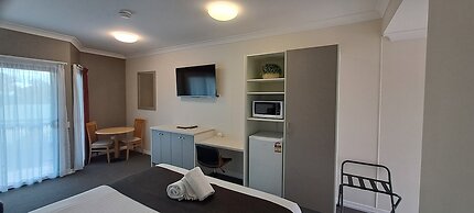 Eastgate on the Range Motel