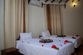 Antonio Beach Hotel and Spa