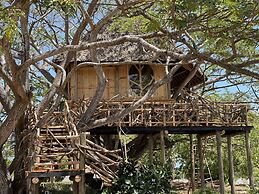 Antonio Beach Hotel and Spa