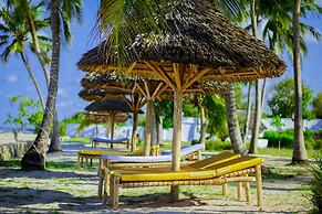 Antonio Beach Hotel and Spa