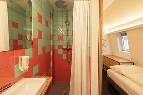 Fred Guest House Hauptbahnhof - Mobile Check-in