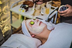 Saletoga Sands Resorts