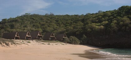 Jeeva Beloam Beach Camp