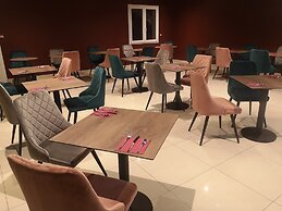 Best Western Hotel & SPA Pau Lescar Aeroport