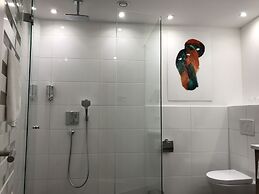 WESTSIDE Hotel Garni