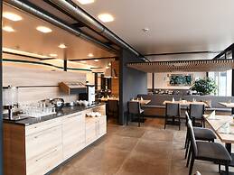 WESTSIDE Hotel Garni