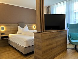 WESTSIDE Hotel Garni