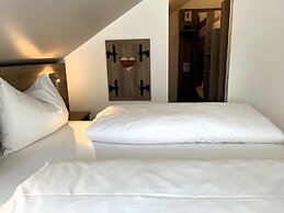 WESTSIDE Hotel Garni