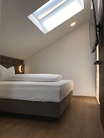 WESTSIDE Hotel Garni