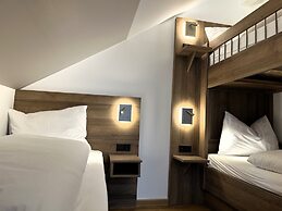 WESTSIDE Hotel Garni