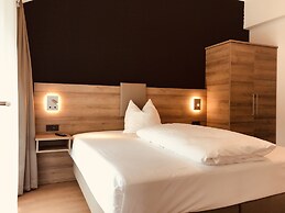 WESTSIDE Hotel Garni