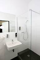 H24 Hoteltow