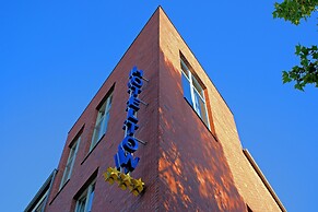 H24 Hoteltow