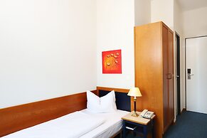 H24 Hoteltow