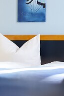 H24 Hoteltow