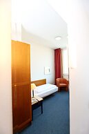 H24 Hoteltow