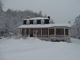 Auberge Du Sault-A-La-Puce