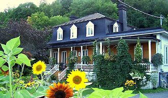 Auberge Du Sault-A-La-Puce