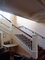 Crown Mansion Boutique Hotel & Villas