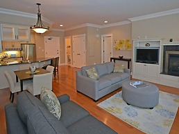 Crown Mansion Boutique Hotel & Villas