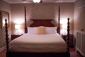 Crown Mansion Boutique Hotel & Villas