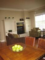 Crown Mansion Boutique Hotel & Villas