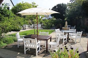 Bel & The Dragon Cookham