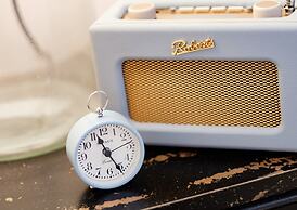 Bel & The Dragon Cookham