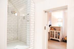 Bel & The Dragon Cookham