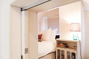 Bel & The Dragon Cookham