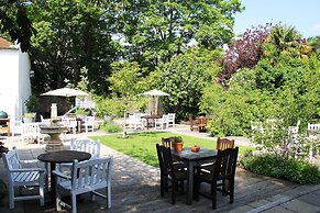 Bel & The Dragon Cookham