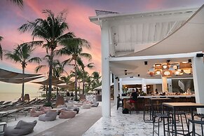 Papagayo Beach Hotel