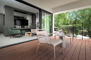 Papagayo Beach Hotel