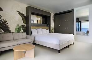 Papagayo Beach Hotel