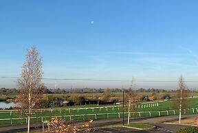 Holiday Inn Huntingdon - Racecourse, an IHG Hotel