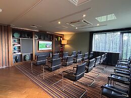 Holiday Inn Huntingdon - Racecourse by IHG