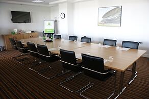 Holiday Inn Huntingdon - Racecourse by IHG