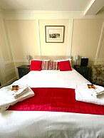 The Crown And Cushion