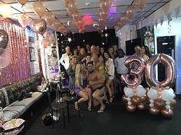 The Butterfly Hotel - Group Weekends