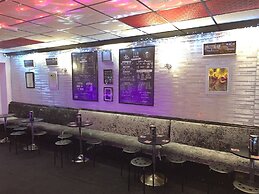 The Butterfly Hotel - Group Weekends